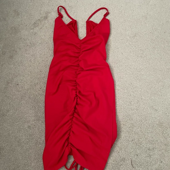 Red mini dress - Picture 2 of 3